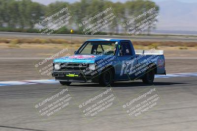 media/Oct-01-2022-24 Hours of Lemons (Sat) [[0fb1f7cfb1]]/10am (Front Straight)/